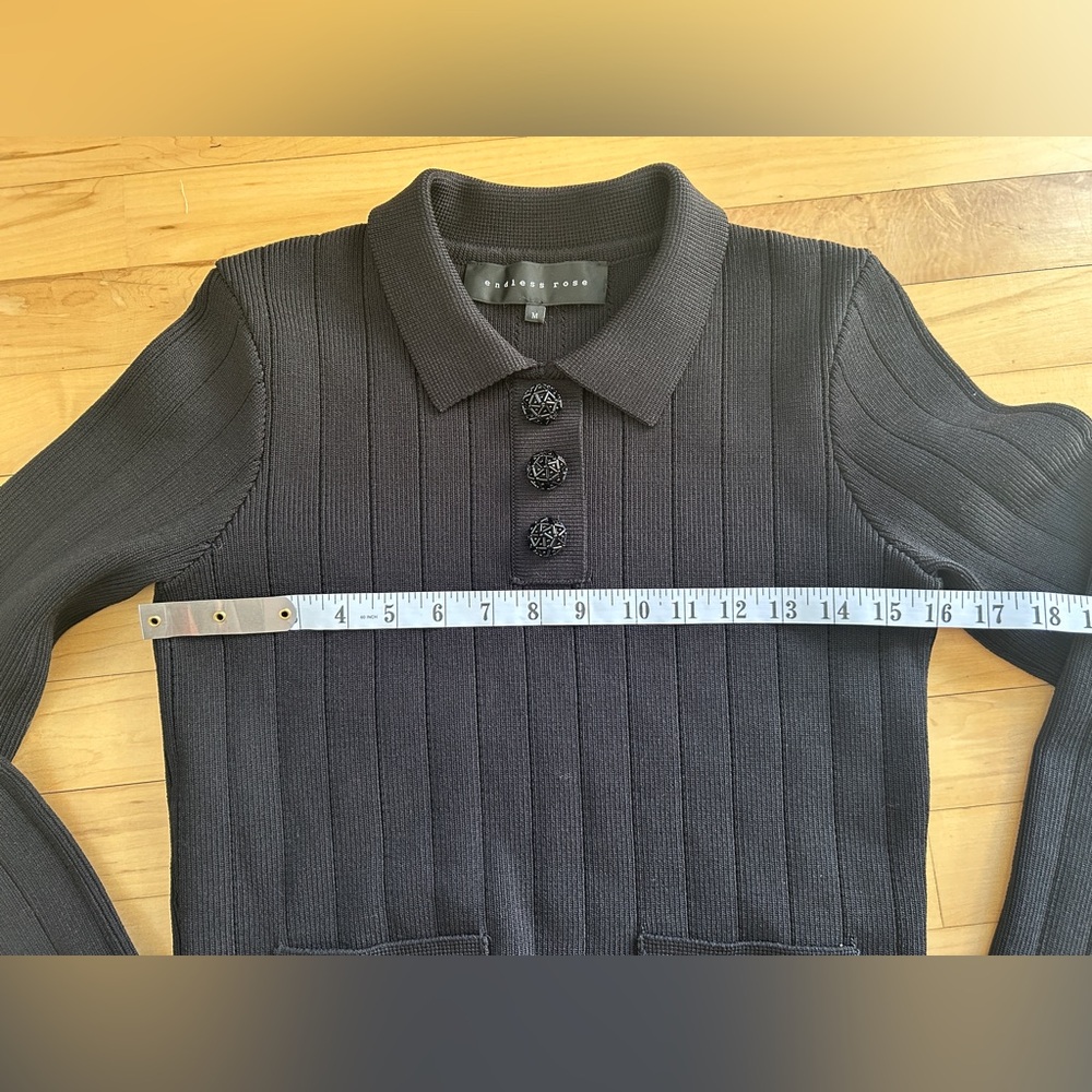 Endless Rose: Ribbed Sweater w/ Beautiful Buttons - Size M - Picture 6 of 11